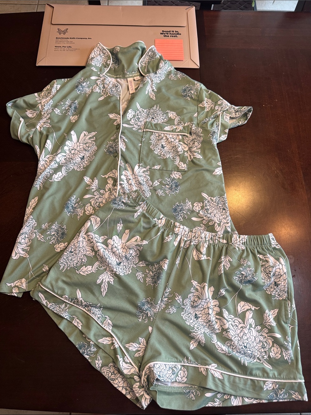 Women's Sage Green Floral Short Pajama Set - Relaxed Two-Piece Sleepwear